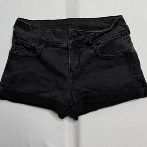 Wallflower Size 3 Low Rise Vintage Black Shorts